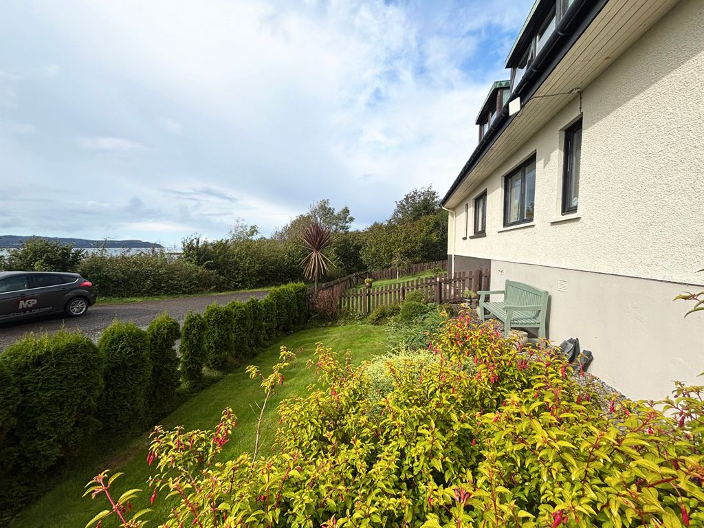 Property photo 3 of 39