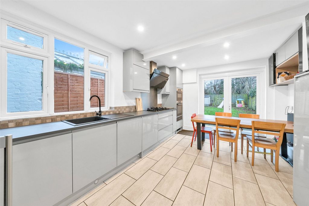 Property photo 3 of 15 Dining