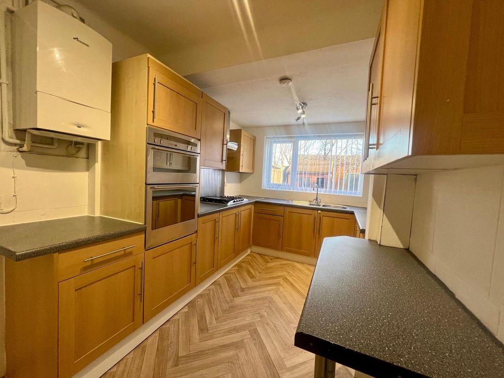 Property photo 2 of 9 Photo 5