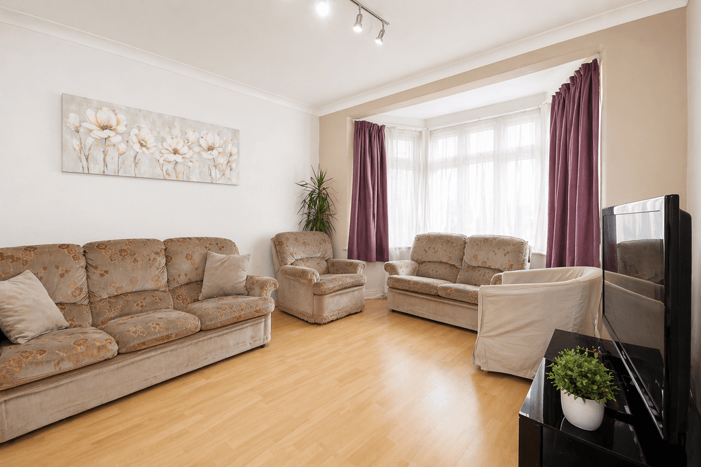 Property photo 3 of 12 Gallery