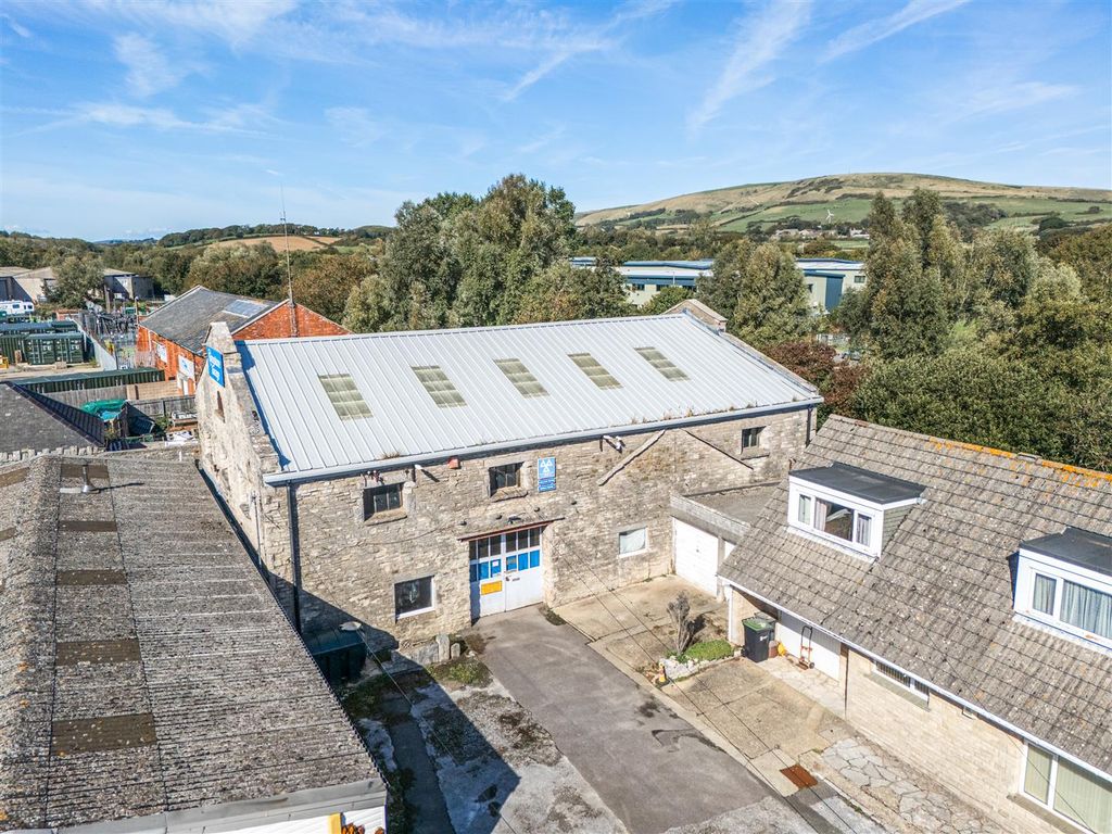 Property photo 3 of 19 1360404-Dji_20250929112414_0579_D (1).Jpg