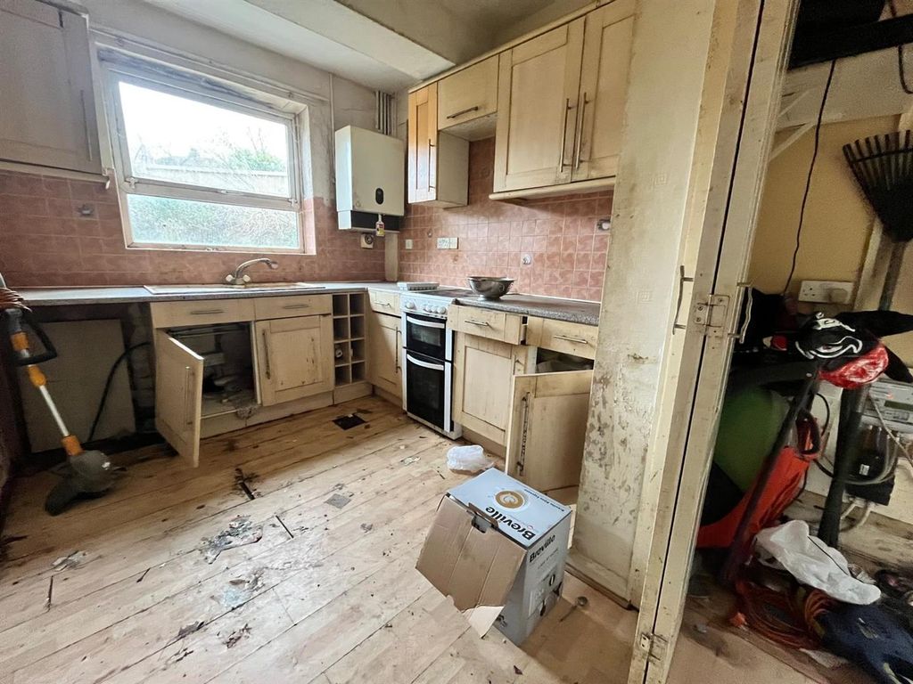 Property photo 3 of 12 (3).Jpeg