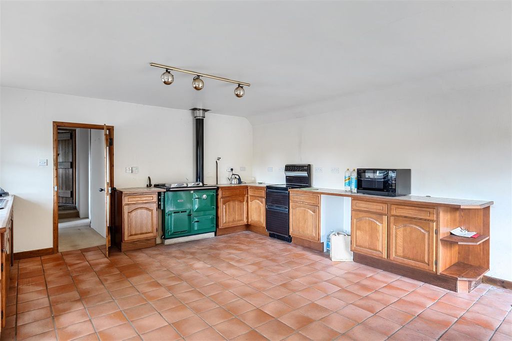 Property photo 2 of 24 1513802 (2).Jpg