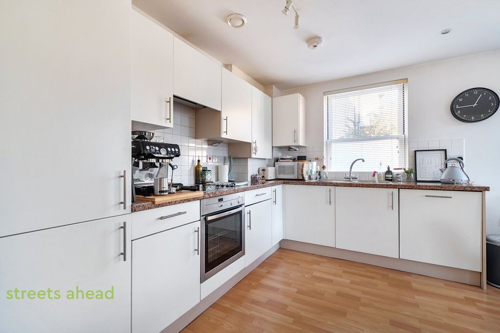 Property photo 2 of 12 Picture No. 04