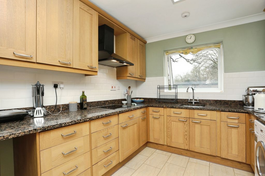Property photo 3 of 20 Pbox-Img.Jpg