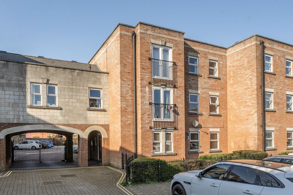 Property photo 1 of 10 14234391269A8482E934d4