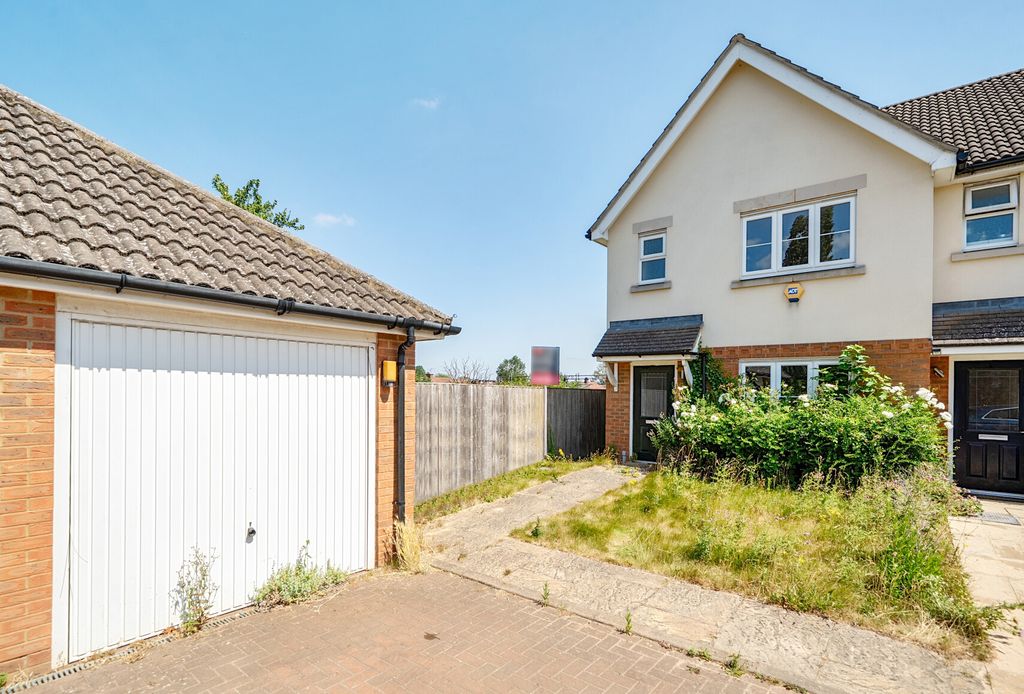 Property photo 2 of 12 1493632-22-6A5518...