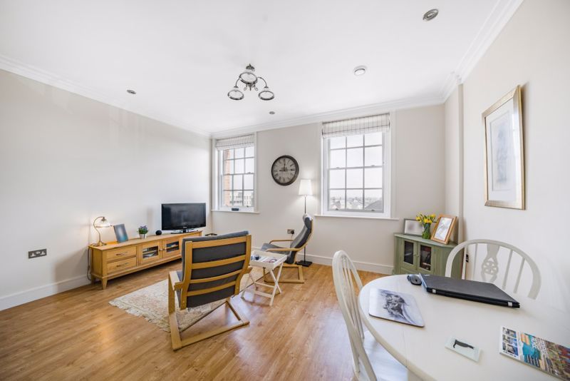 Property photo 3 of 11 Photo 5