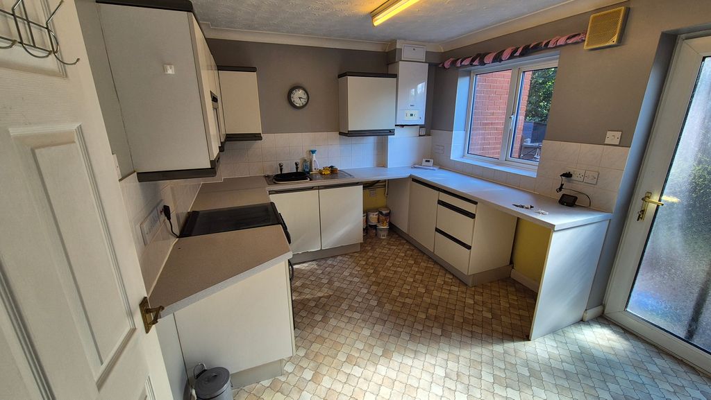 Property photo 3 of 7