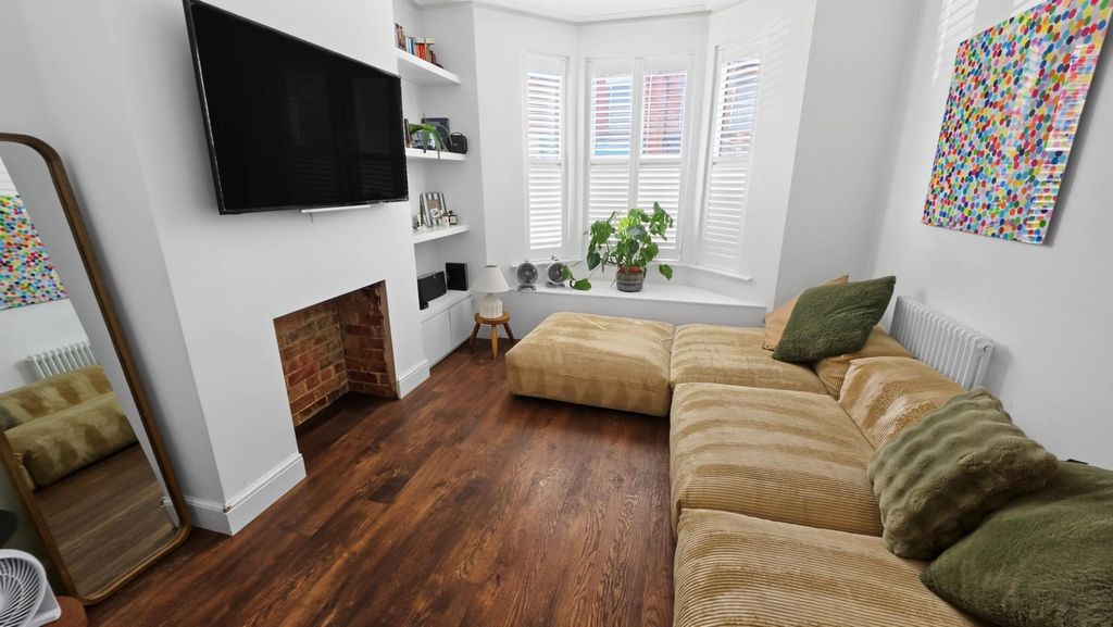 Property photo 2 of 13
