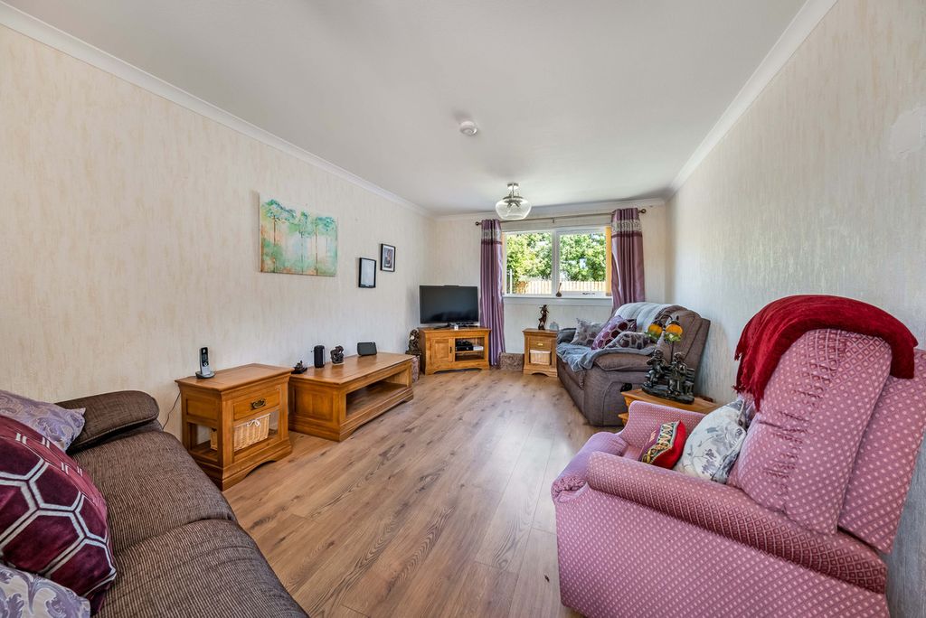 Property photo 2 of 24