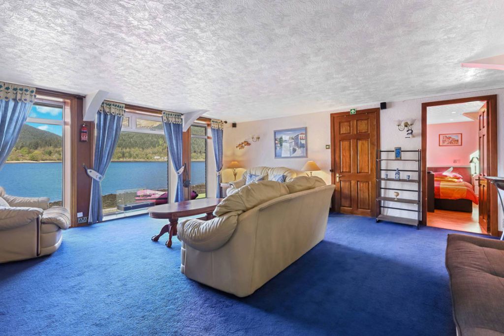 Property photo 2 of 34
