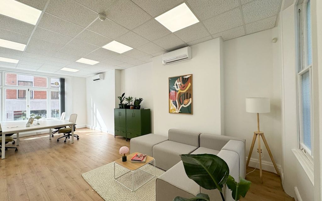 Property photo 3 of 8