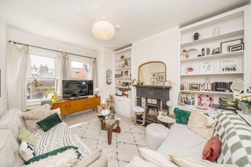 Property photo 2 of 7