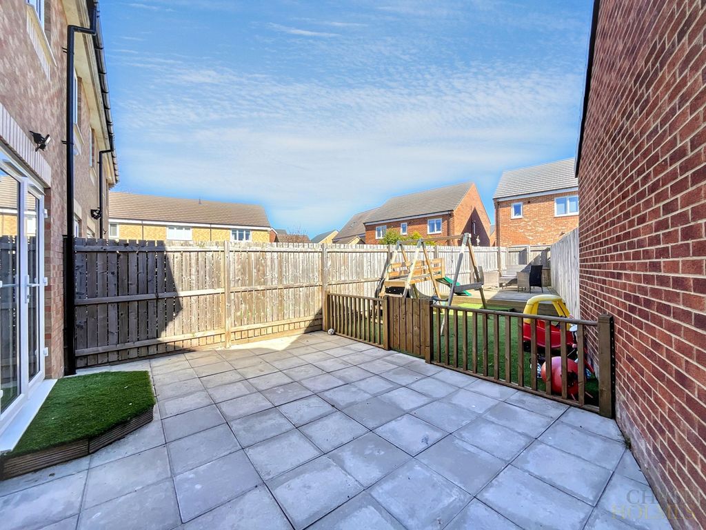 Property photo 3 of 18