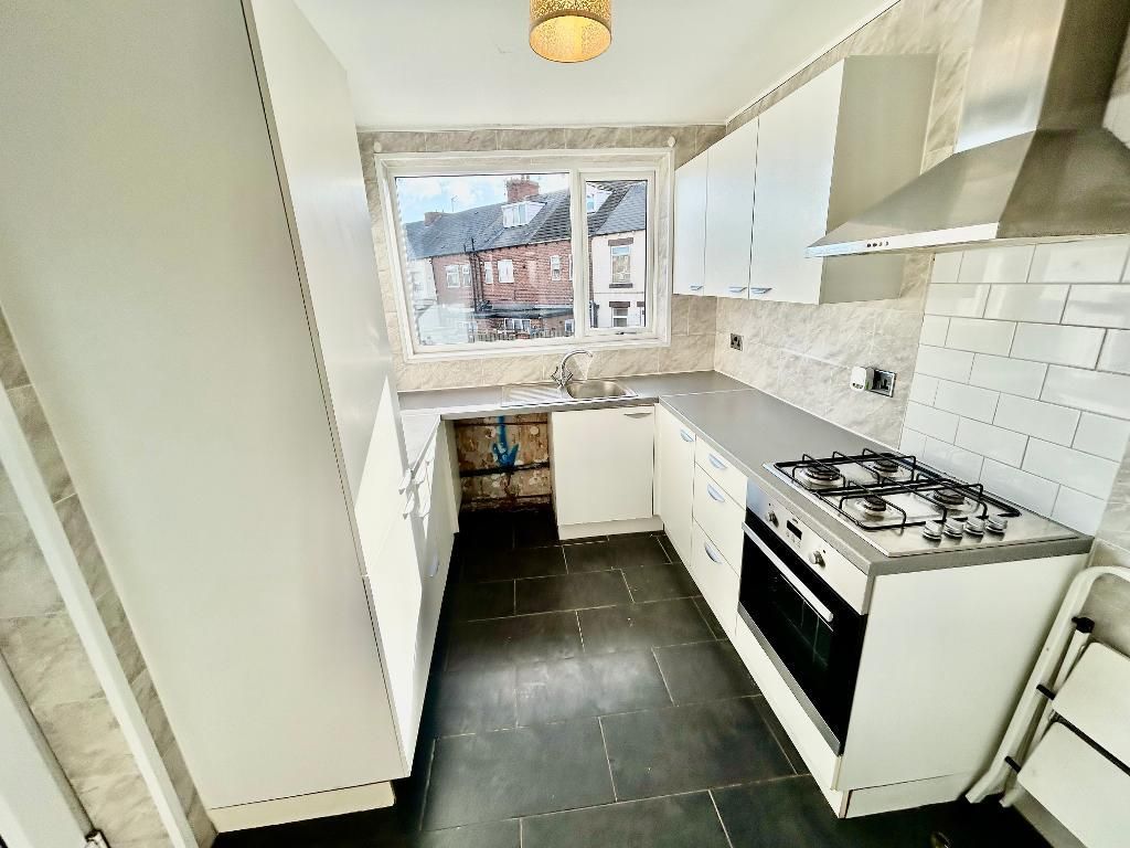 Property photo 3 of 15 Kitchen