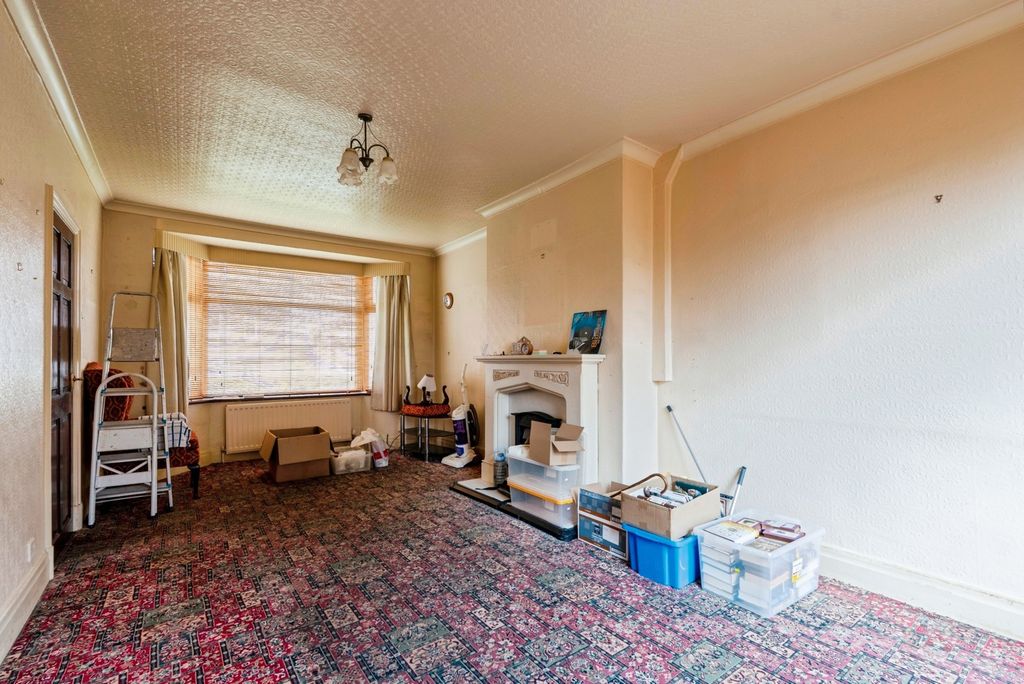 Property photo 2 of 16 Living Room