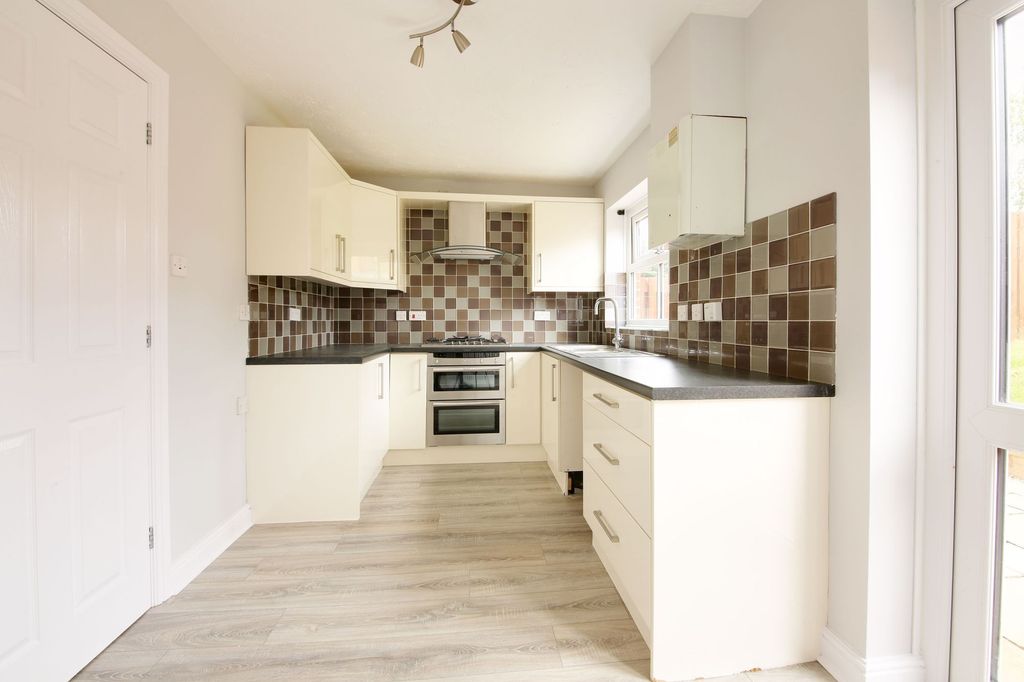 Property photo 3 of 11 Kitchen/Diner