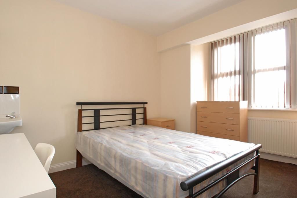 Property photo 3 of 9 Bedroom