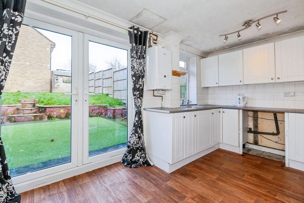 Property photo 2 of 16 Picture 2