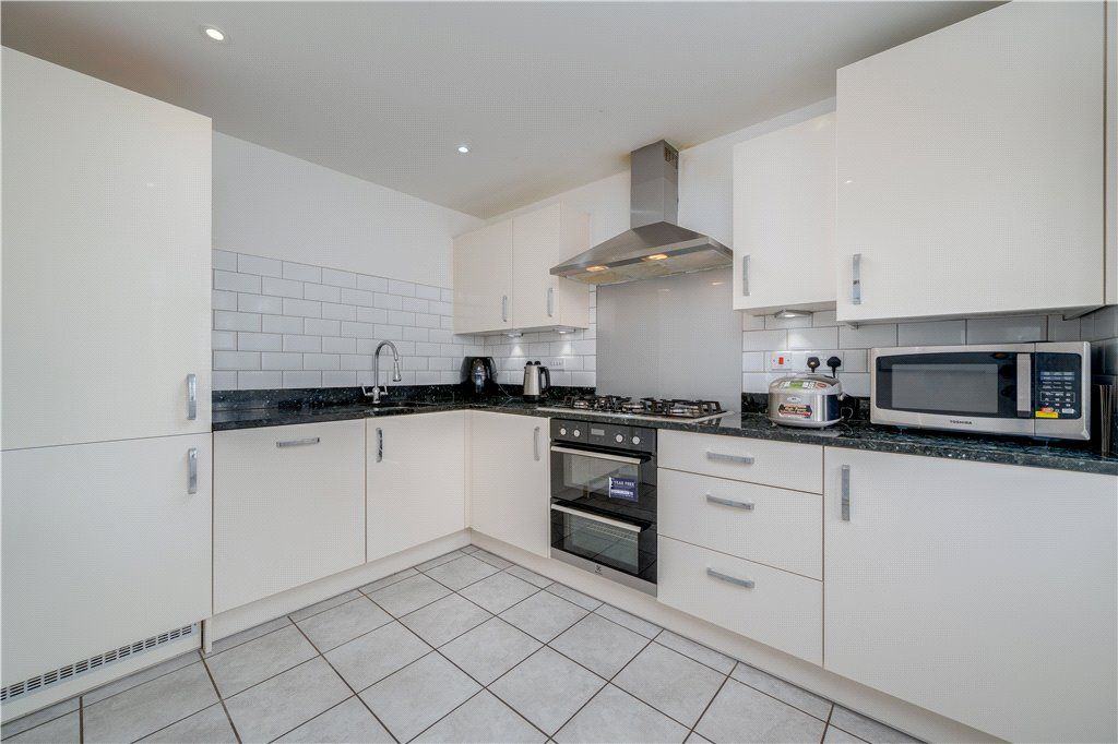Property photo 2 of 21 Kitchen