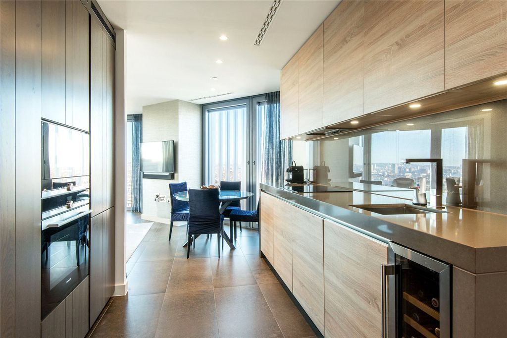 Property photo 3 of 20 Picture No. 12