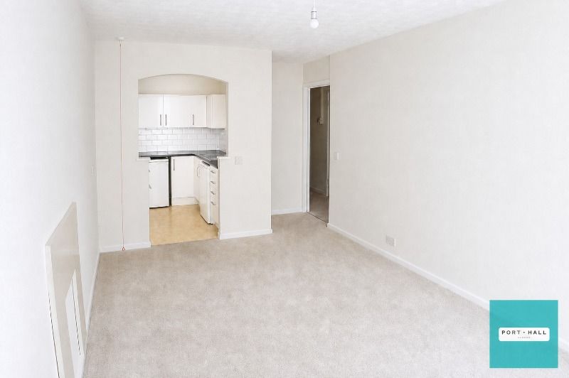 Property photo 2 of 13 Media