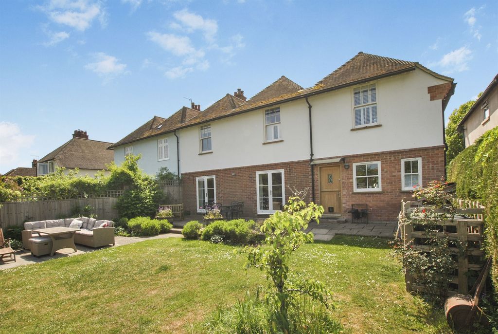 Property photo 1 of 26