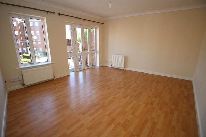 Property photo 2 of 13 Lounge
