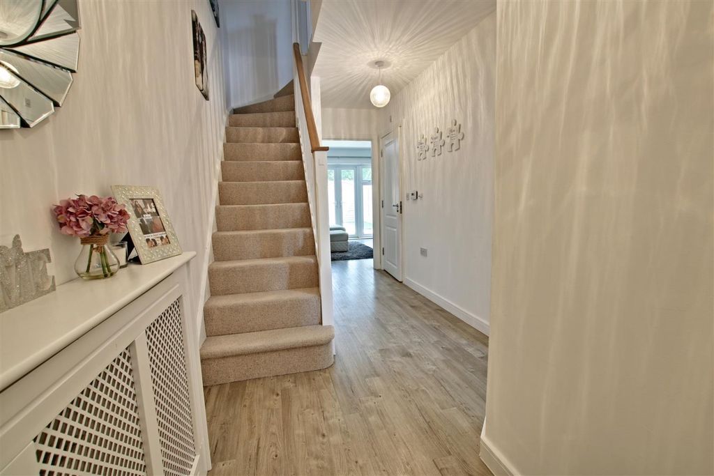 Property photo 3 of 23 2868793