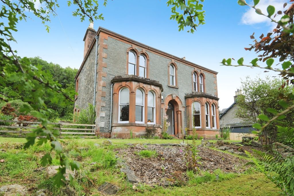 Property photo 2 of 17 Photo