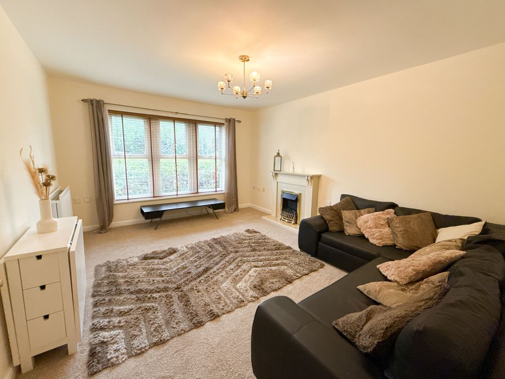 Property photo 2 of 10 Lounge