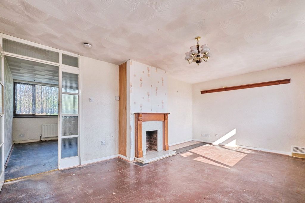 Property photo 3 of 17 Photo
