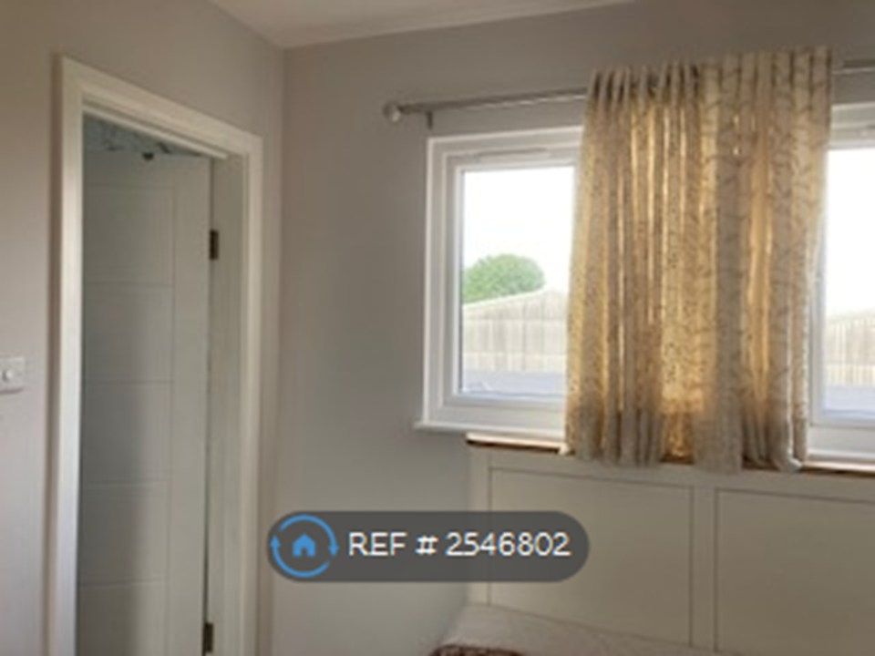 Property photo 2 of 28
