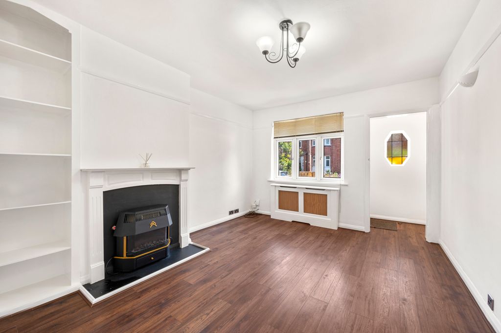 Property photo 1 of 10 Picture No. 05
