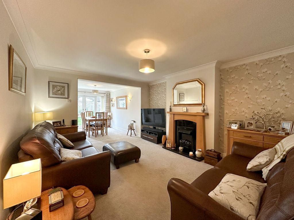 Property photo 2 of 24