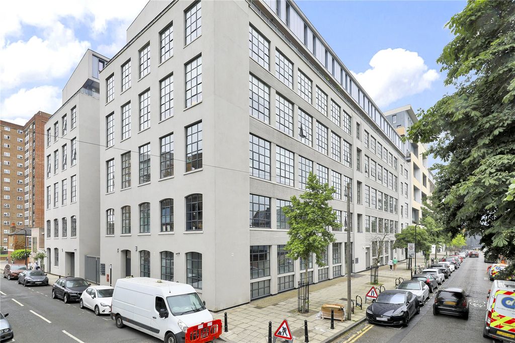 Property photo 1 of 20 Exterior