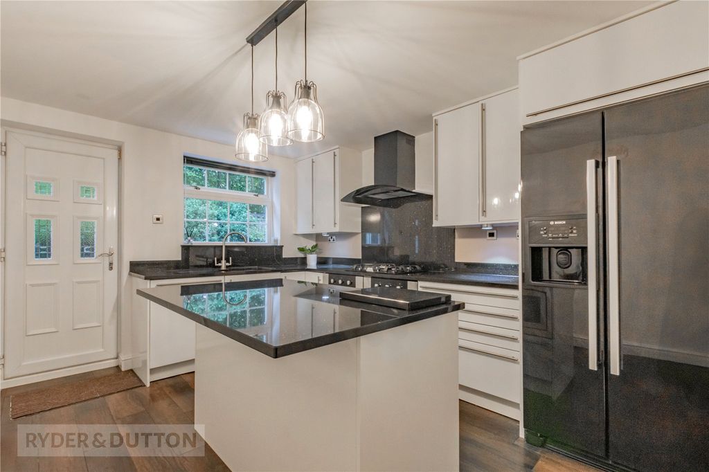 Property photo 3 of 24 Kitchen