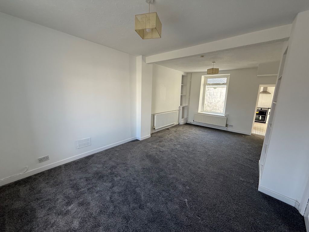 Property photo 2 of 10 Lounge