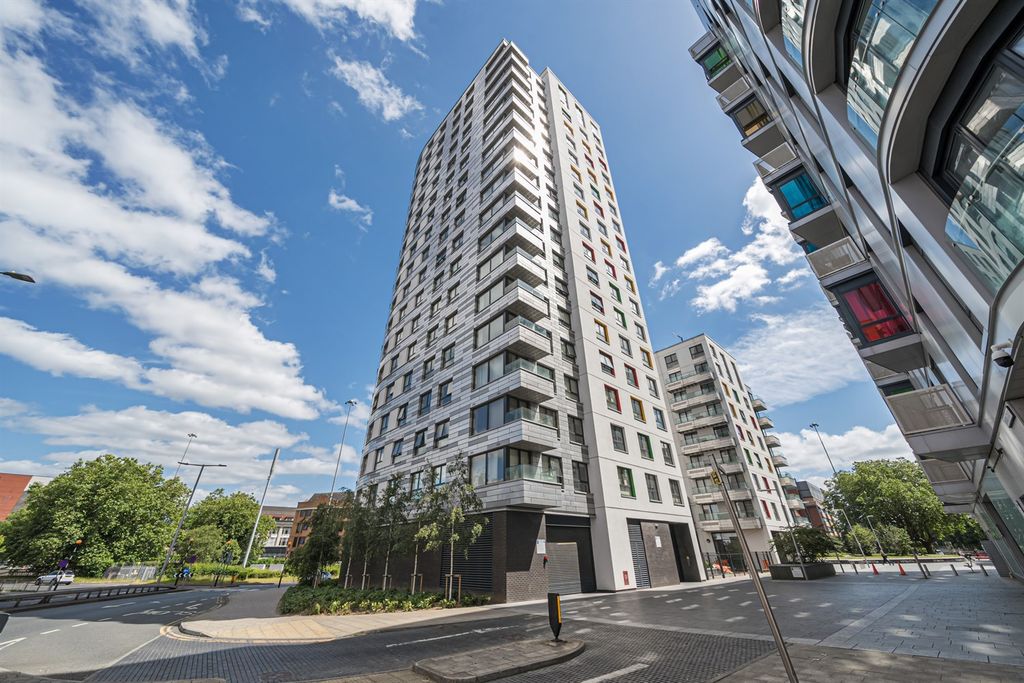 Property photo 1 of 9 (Main)