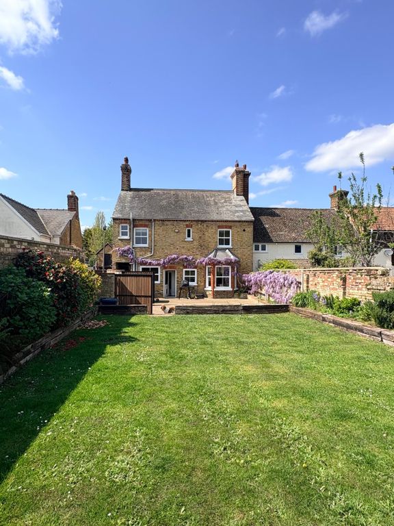 Property photo 2 of 18