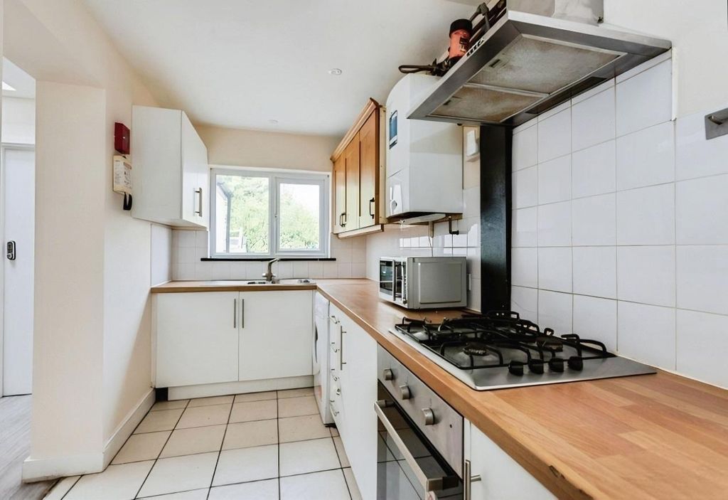 Property photo 2 of 11 Kitchen - Angle 1