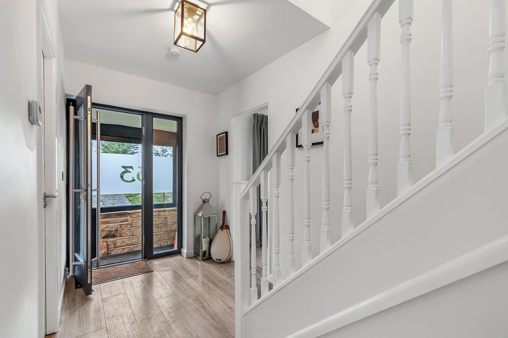 Property photo 2 of 38 Picture No. 08