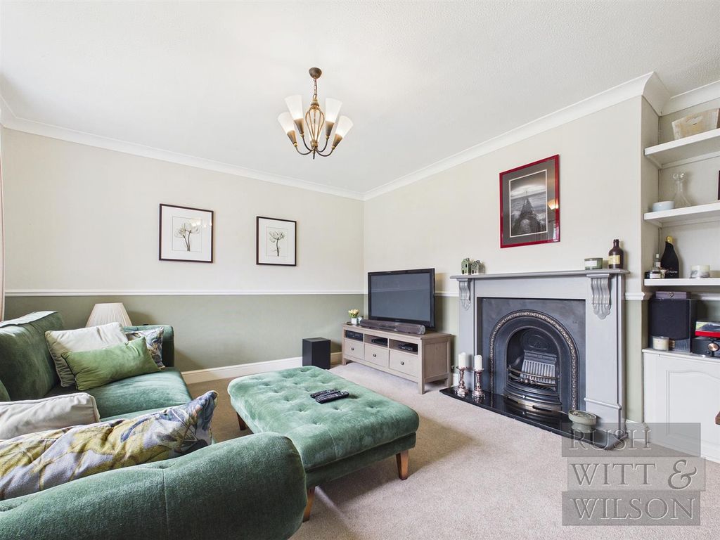 Property photo 3 of 27
