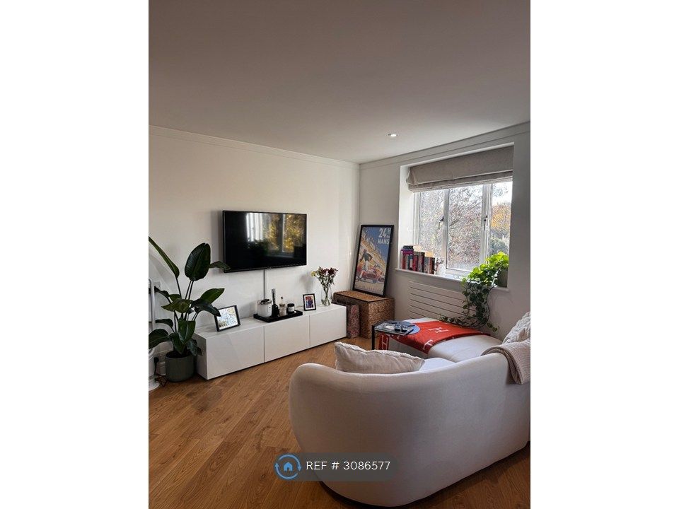 Property photo 2 of 25
