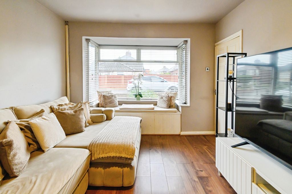 Property photo 2 of 14 Photo