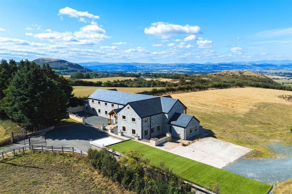 Property photo 1 of 34 Field Cottage