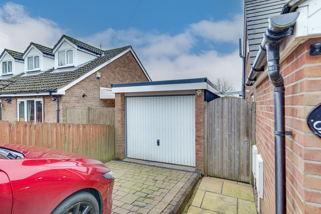 Property photo 2 of 38