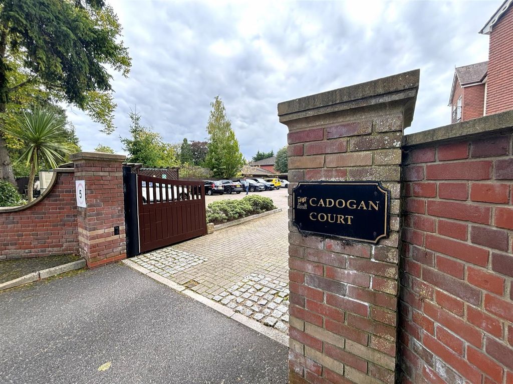 Property photo 2 of 16 Cadagon Court