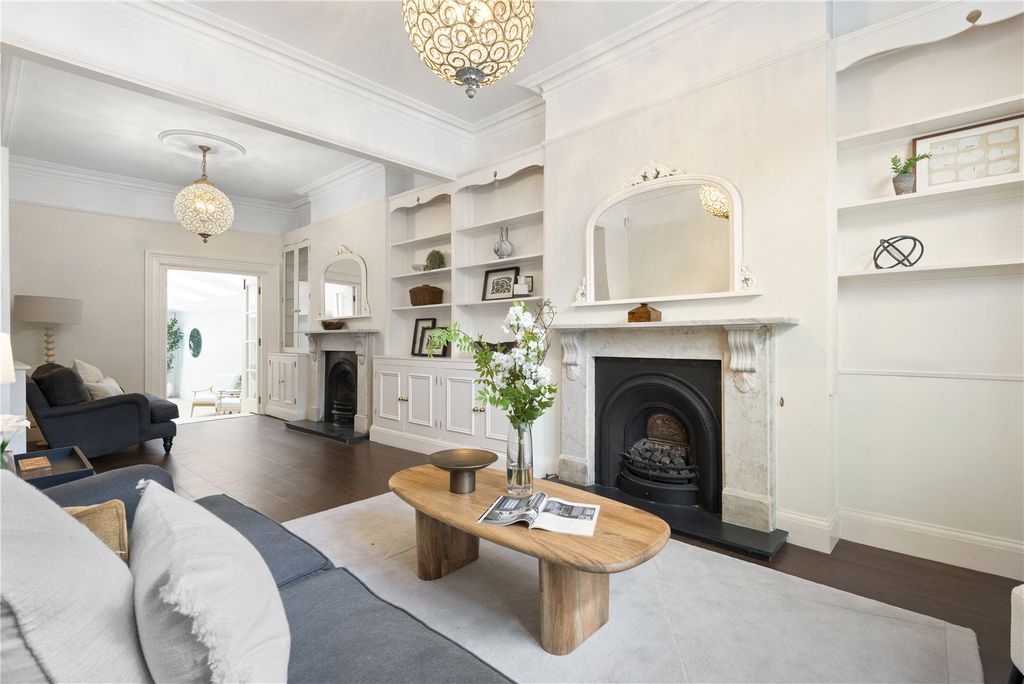 Property photo 2 of 12 Double Reception